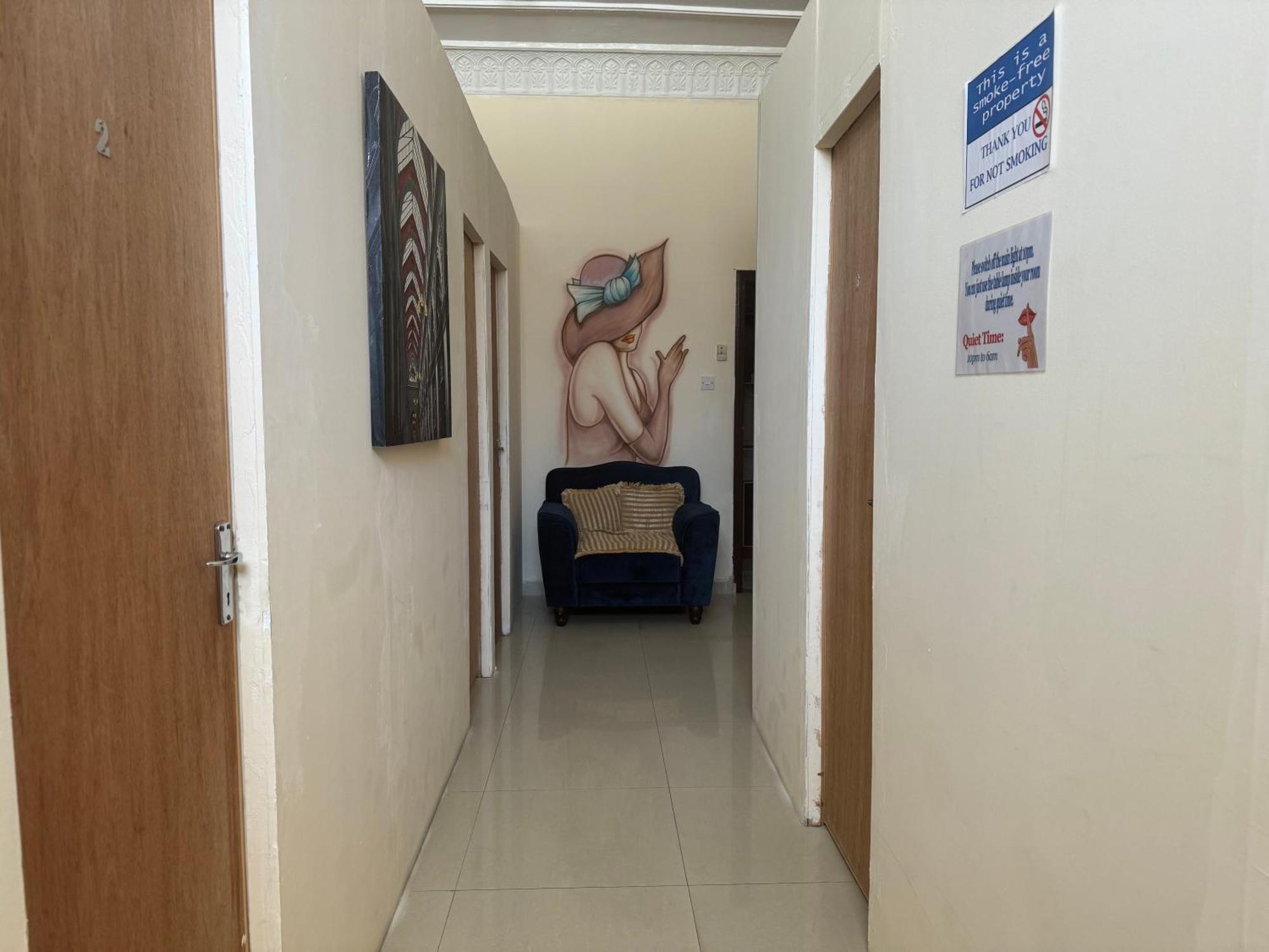 Backpacker'S Bed - No Parking Space Abu Dhabi Luaran gambar